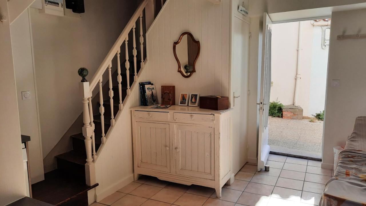 Maison De Pecheur Renovee Avec Cour Proche Du Port Ле-Сабль-д’Олон Экстерьер фото
